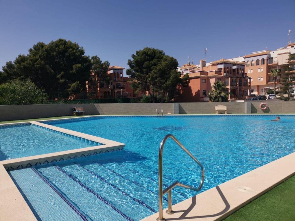 Lovely Apartment In Playa Flamenca Оріуела Екстер'єр фото